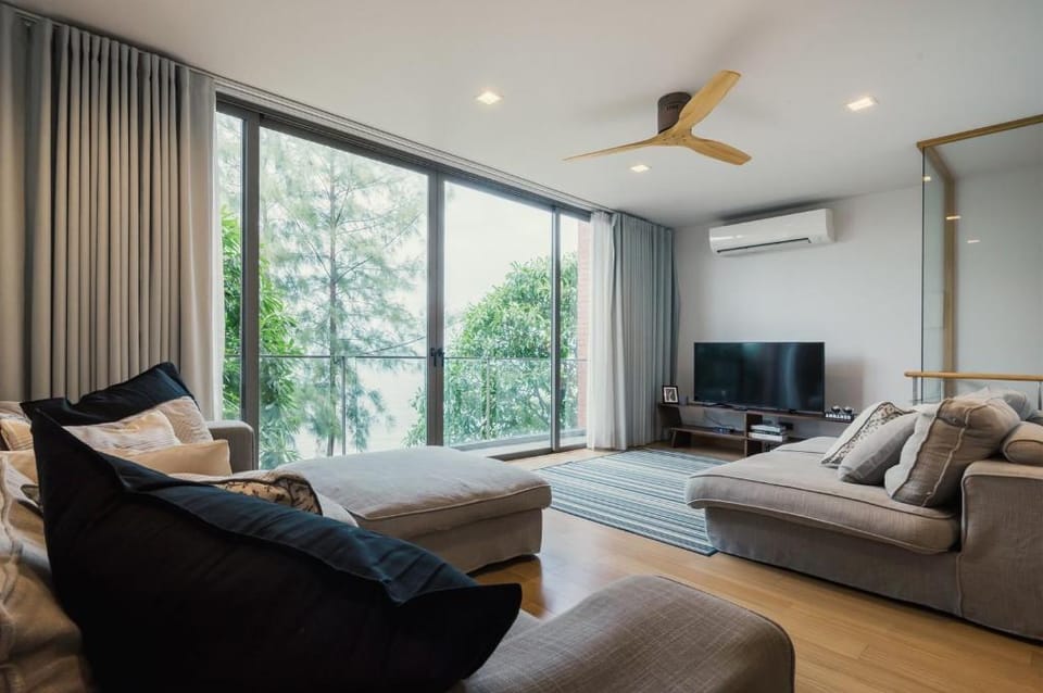 Sandbox Beachfront Villa 1 Villa in Chon Buri Changwat