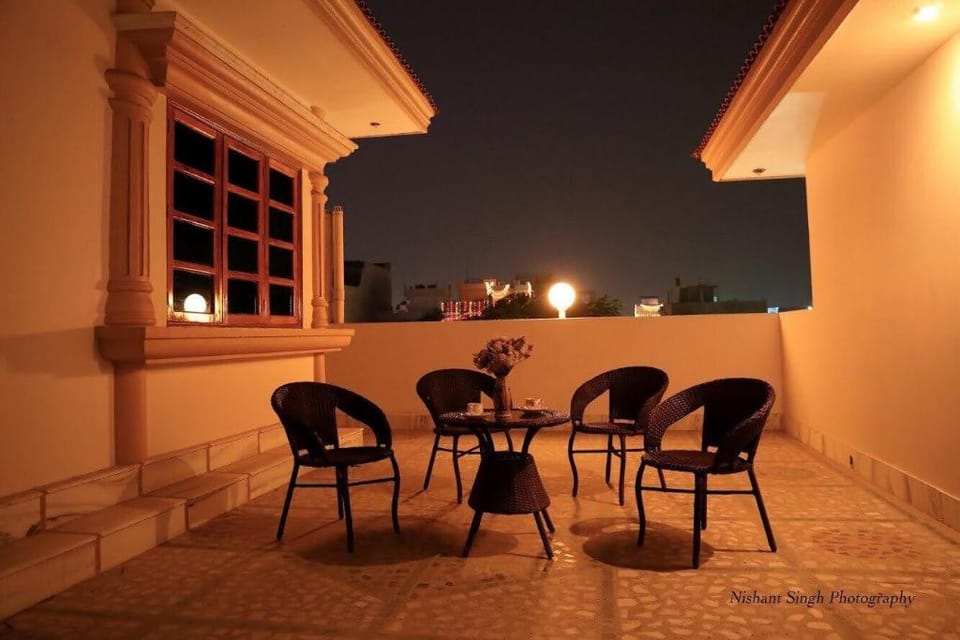 Villa Benares : Darbār - Terrace Suite Apartment in Varanasi