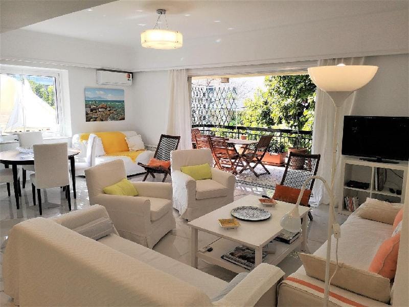 Charming family seaside apartment  Apartment in East Attica Regional Unit, Greece