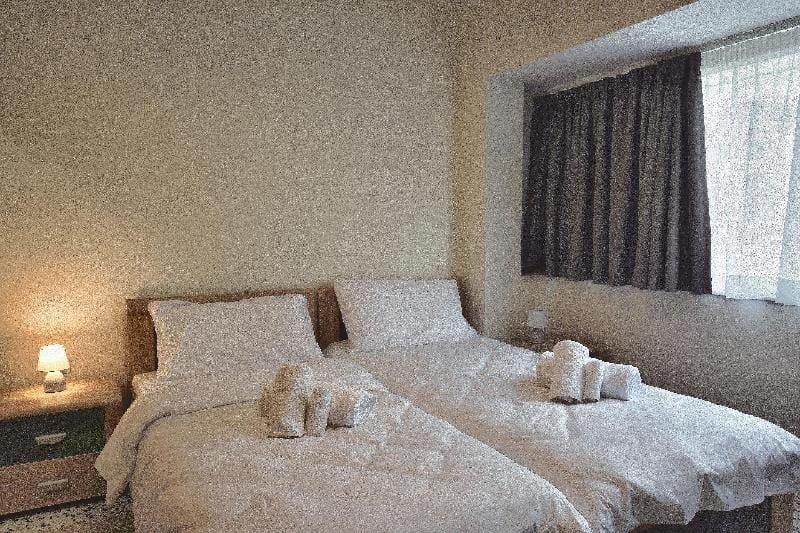 Two Bedroom Central and Spacious with Sea Views -2 Apartment in Malta