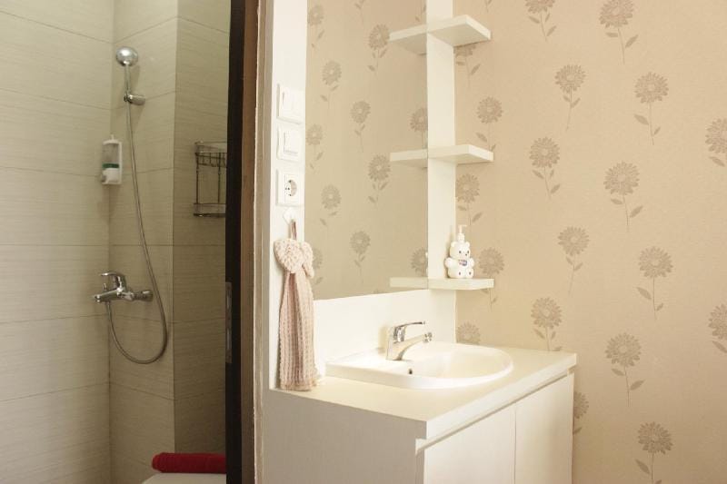 Gateway Apt 2BR near Pasteur Exit Toll By Travelio Apartment in Bandung
