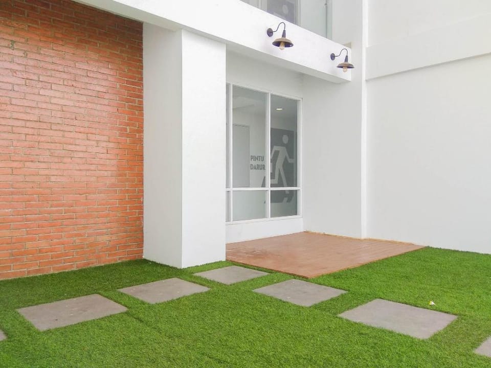 Cozy Studio Patraland near Bekasi St By Travelio Apartment in West Java