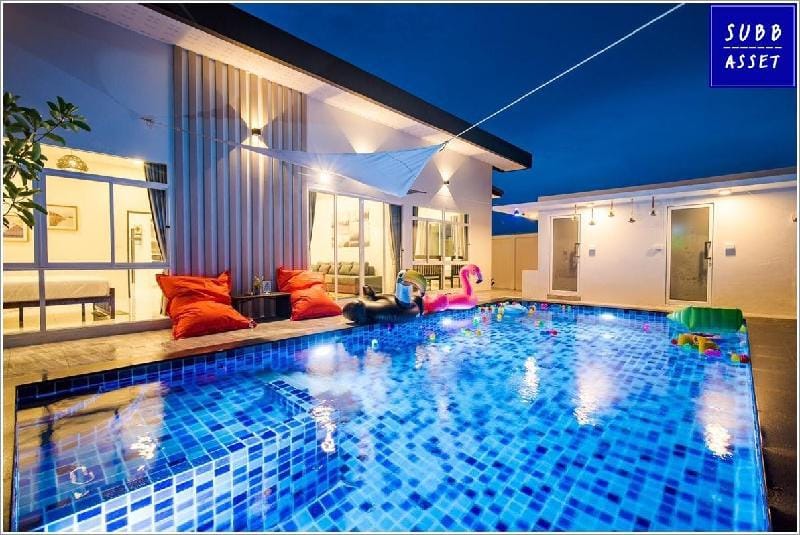 Modern Style PoolVilla for 20 Persons | Huahin Villa in Nong Kae