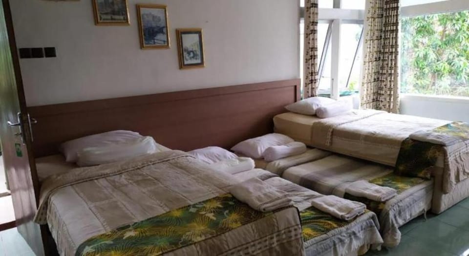 Double Room - Mountain View at Buena Vista Puncak  Vacation rental in Cisarua