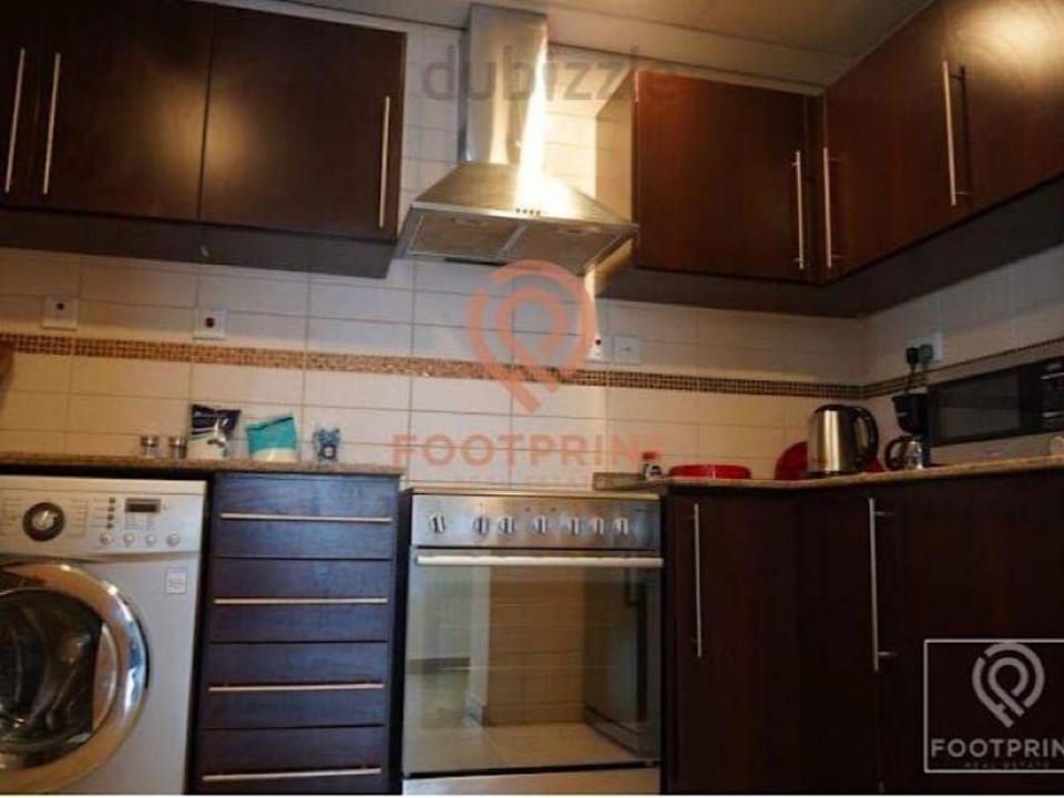 Charming,lake&Almas T view,2BR flat close to métro Apartment in Dubai