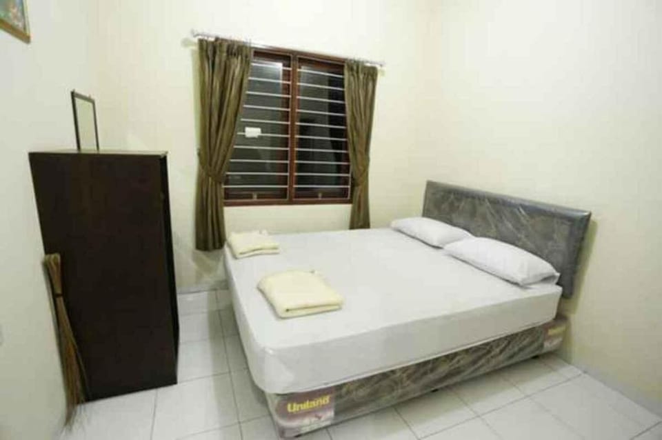 Cibeureum Houses Vacation rental in Cisarua
