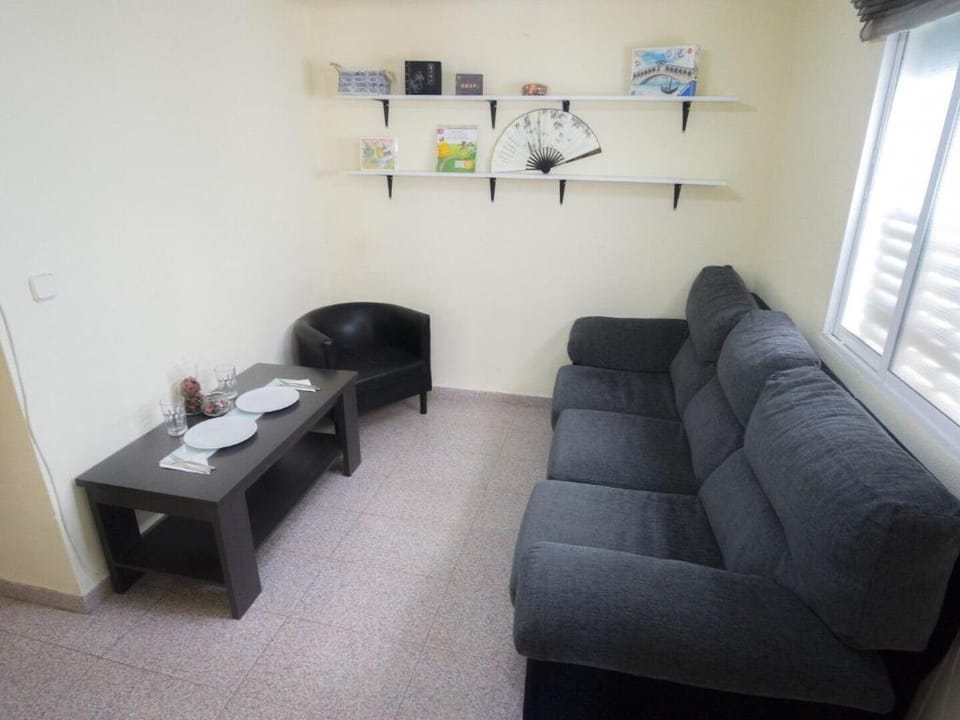 RentalSevilla Quiet apartment next to Santa Justa Apartment in Seville