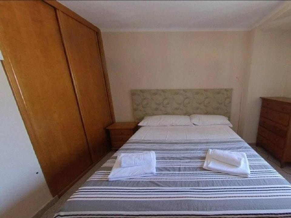 RentalSevilla Quiet apartment next to Santa Justa Apartment in Seville