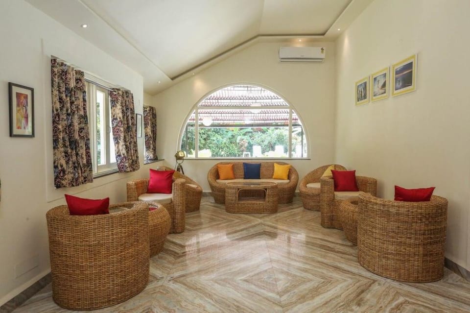 Six BedRooms Nr Majorda Beach with pool Villa in Goa, India