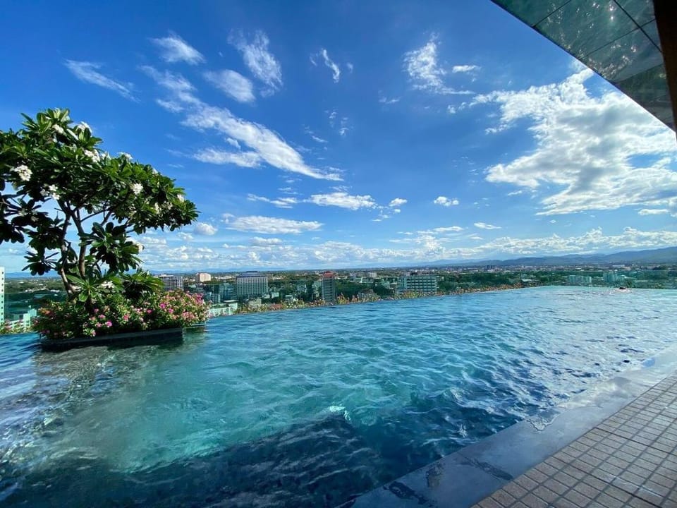 Cozy room@The Astra,Pool, Gym,7-11,Near Old city Apartment in Chiang Mai