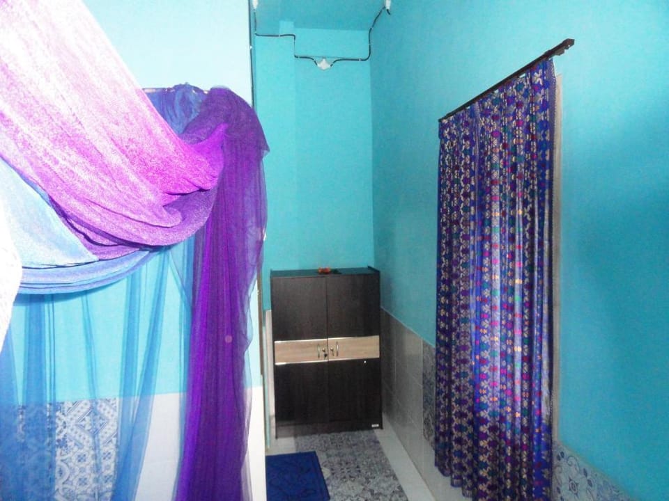 Legong Room Sharing Kitchen for 1person Vacation rental in Ubud