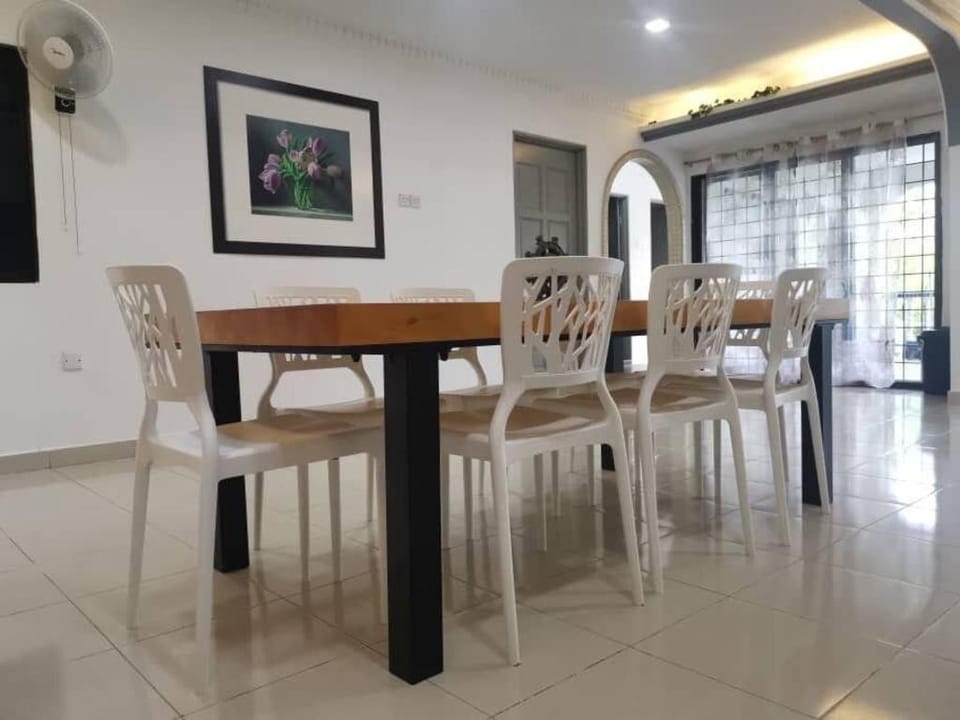 Luxury73 Homestay[12room][Guarantee 36Pax ] Vacation rental in Port Dickson