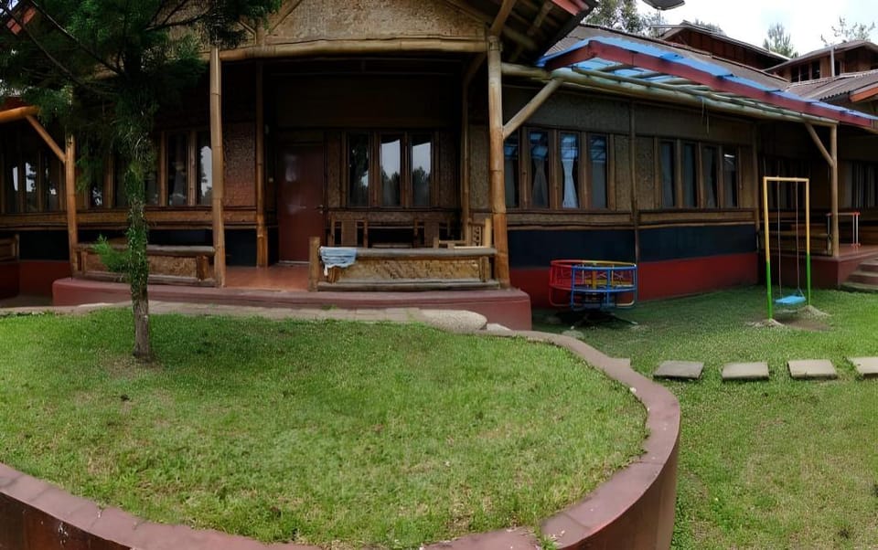 Villa Marindu Ciater Hotel in West Java