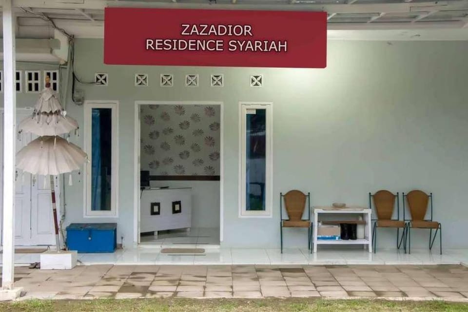 Zazadior Residence Syariah near Pantai Padang Mitra RedDoorz Apartment in Padang
