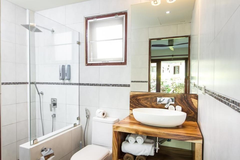 One Br Villa Blue SDV107-20 seconds walk to beach Villa in Ko Samui