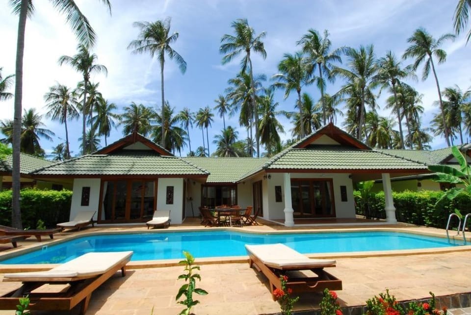 One Br Villa Blue SDV107-20 seconds walk to beach Villa in Ko Samui