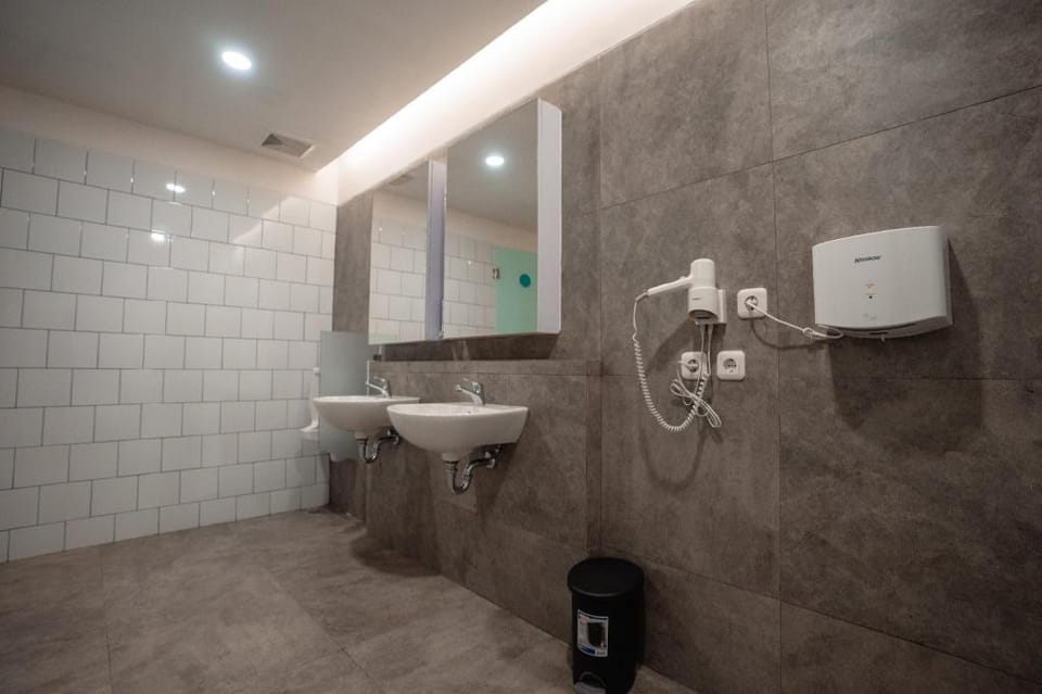 Bobopod Slamet Riyadi, Solo Capsule hotel in Special Region of Yogyakarta