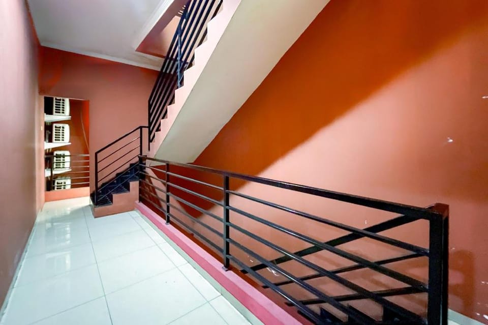 Citara Jaya Guesthouse Mitra RedDoorz Hotel in Jakarta