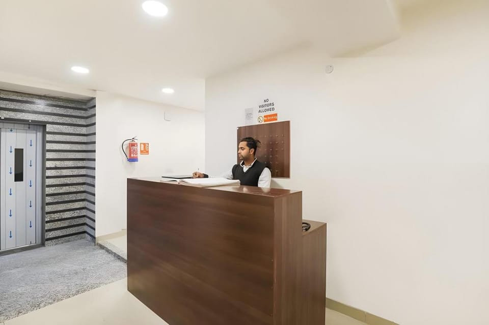 Super Collection O Tilak Nagar Near Pacific Mall Hotel in New Delhi