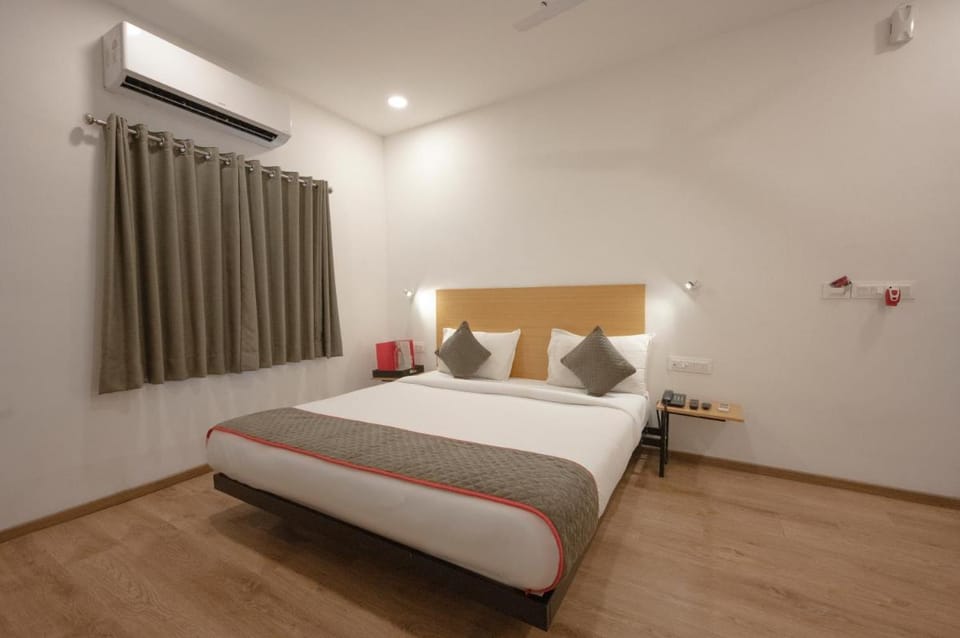 HOTEL SIGNATURE INN Apartment in Maharashtra