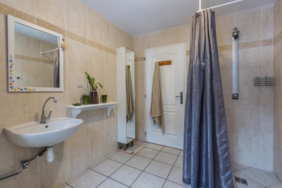 Gîte Ancolie Bleue Bed and Breakfast in Piedmont