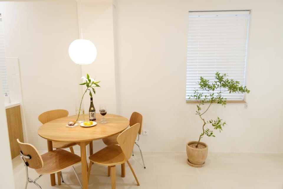 White Linen House Apartment in Seoul
