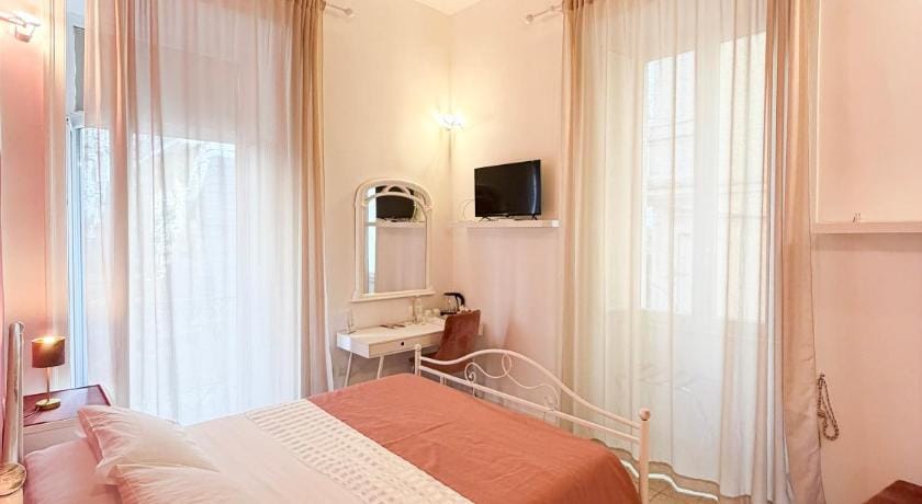 Suite Scarlatti Hotel in Naples