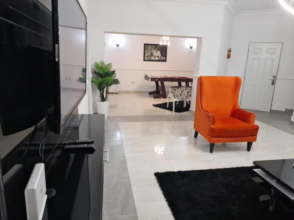 HT-Oriental Luxury Serviced Apartment Maitama  Apartment in Abuja