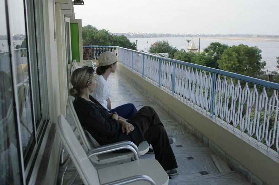 Sada Shiv Guest House near Kashi vishwanath temple & Ganga River Hotel in Varanasi