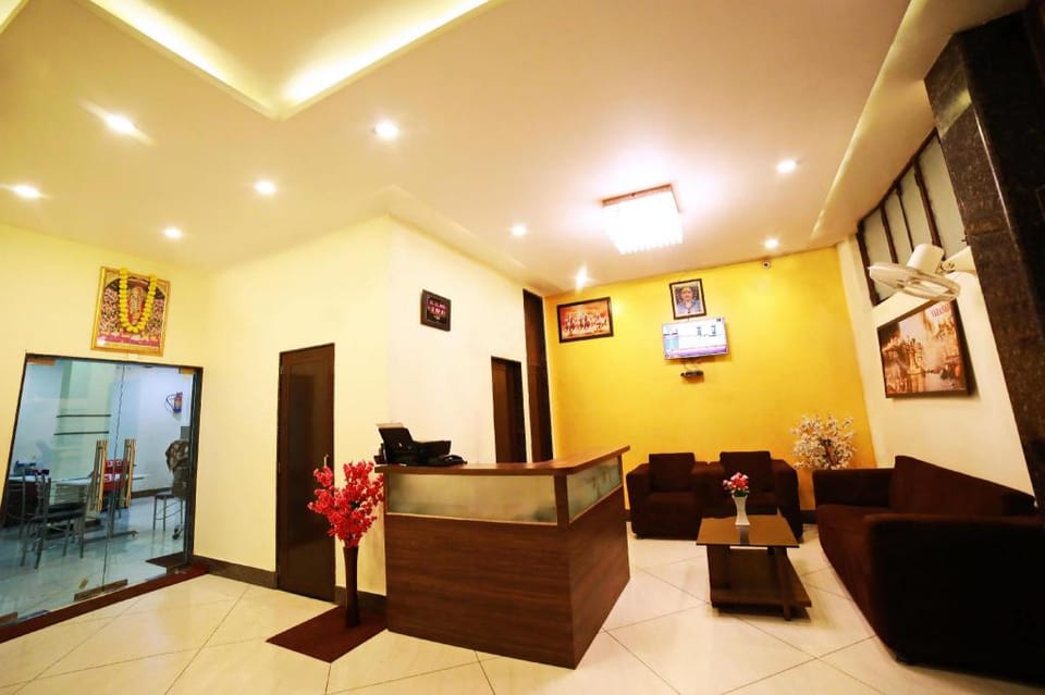 Sada Shiv Guest House near Kashi vishwanath temple & Ganga River Hotel in Varanasi