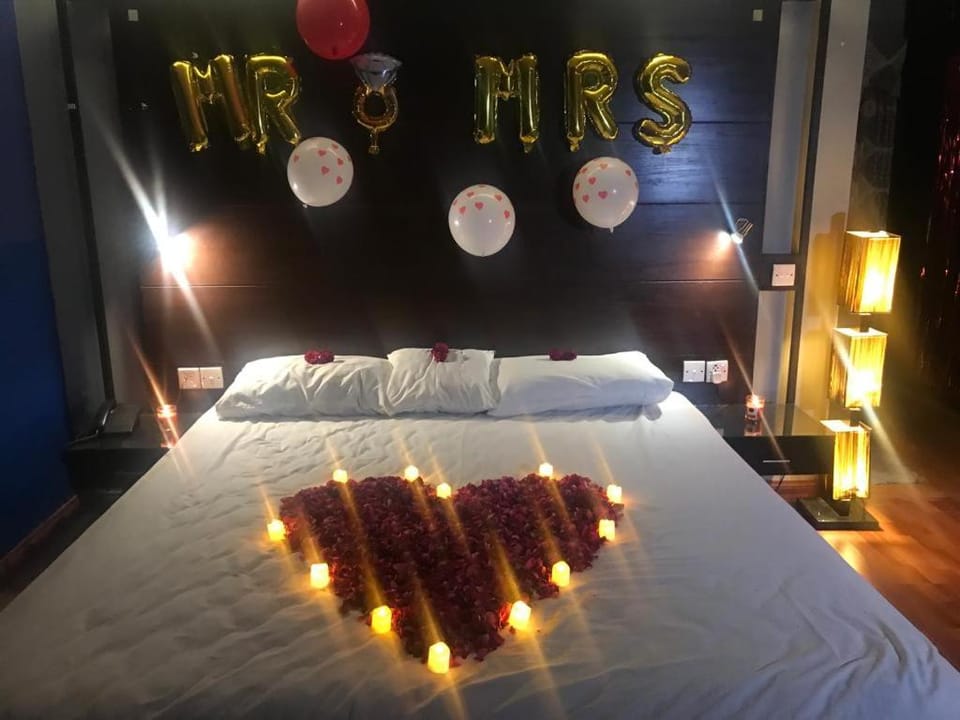 Hira Guest House Bed and Breakfast in Karachi