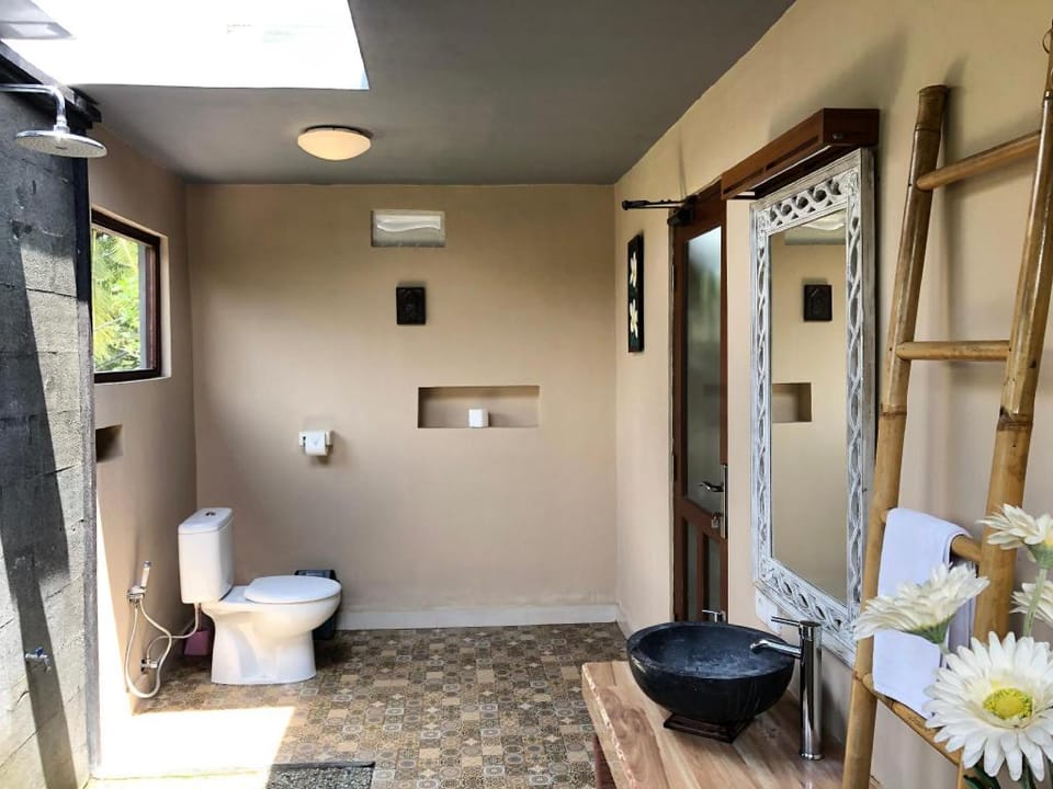 Suk's House Live locally in family compound Ubud Vacation rental in Sukawati