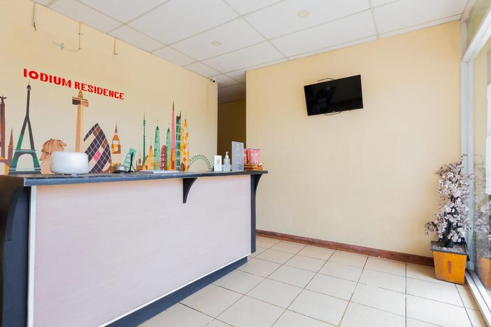 RedDoorz @  Iodium Residence Cikarang Hotel in West Java