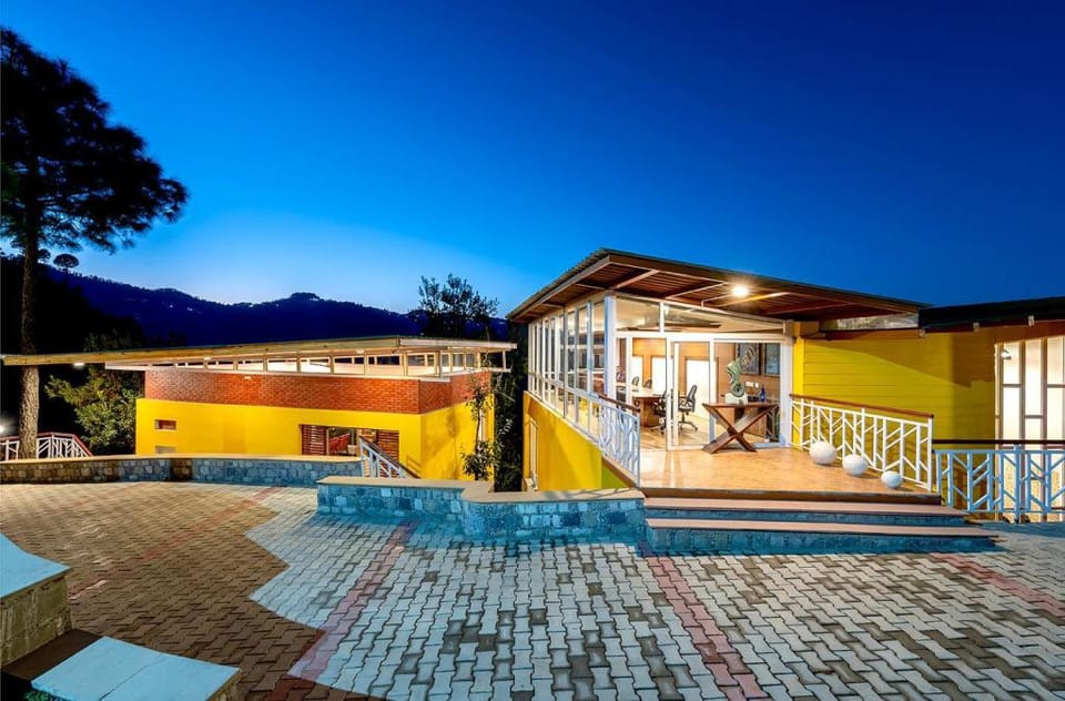 Justa Mukteshwar Retreat and Spa Hotel in Uttarakhand