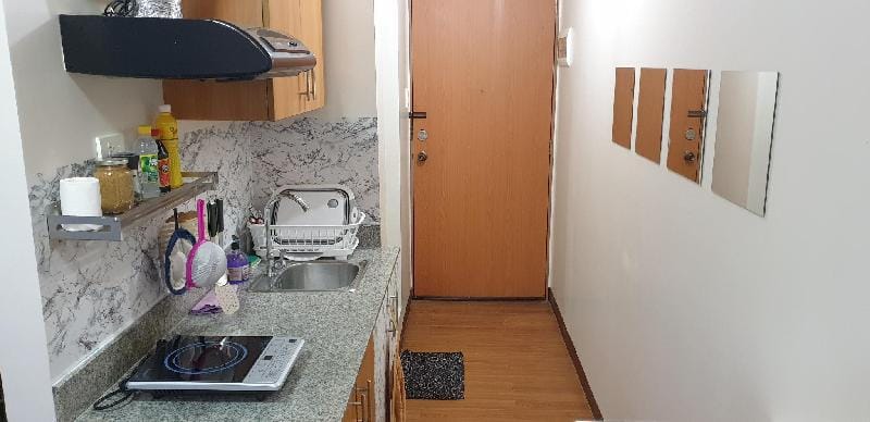 Cozy & ideal for "Work from Home" - Med Cert Reqd Vacation rental in Pasig