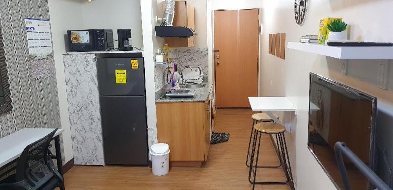 Cozy & ideal for "Work from Home" - Med Cert Reqd Vacation rental in Pasig