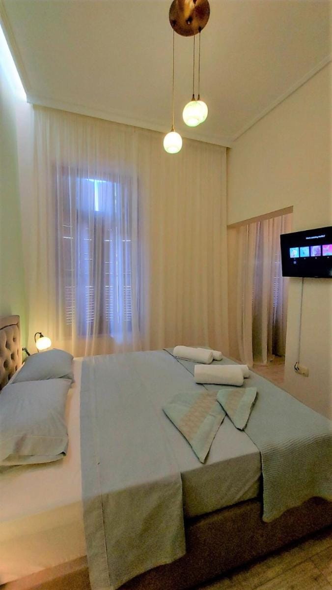Theasis Athens Bed and Breakfast in Athens