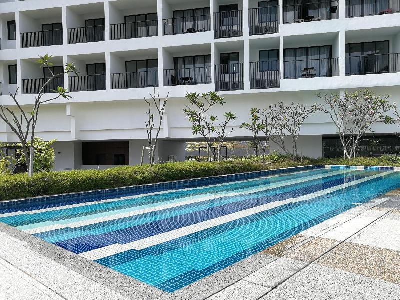 LM Stunning  Night View  Studio#Netflix#EV Charger Apartment in Tanjung Bungah