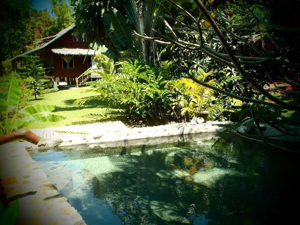 Cozy Orange bungalow Vacation rental in Northern Mindanao