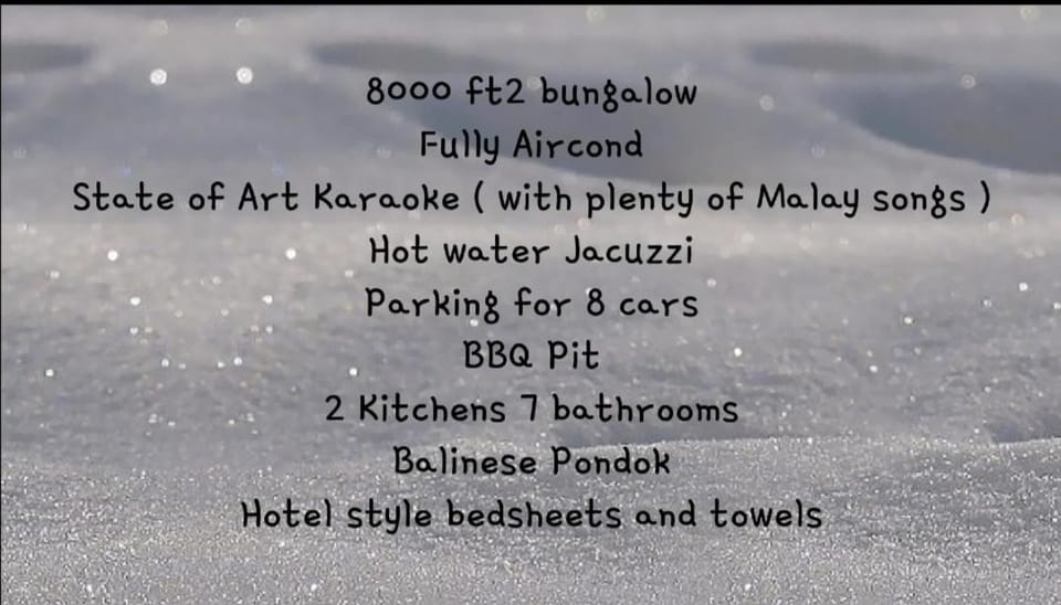 PARTY HAUS for 22pax 7 bedrooms 8 toilets karaoke Vacation rental in Johor Bahru