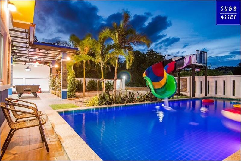 Poolvilla for 30 Persons | Center of Huahin Villa in Nong Kae