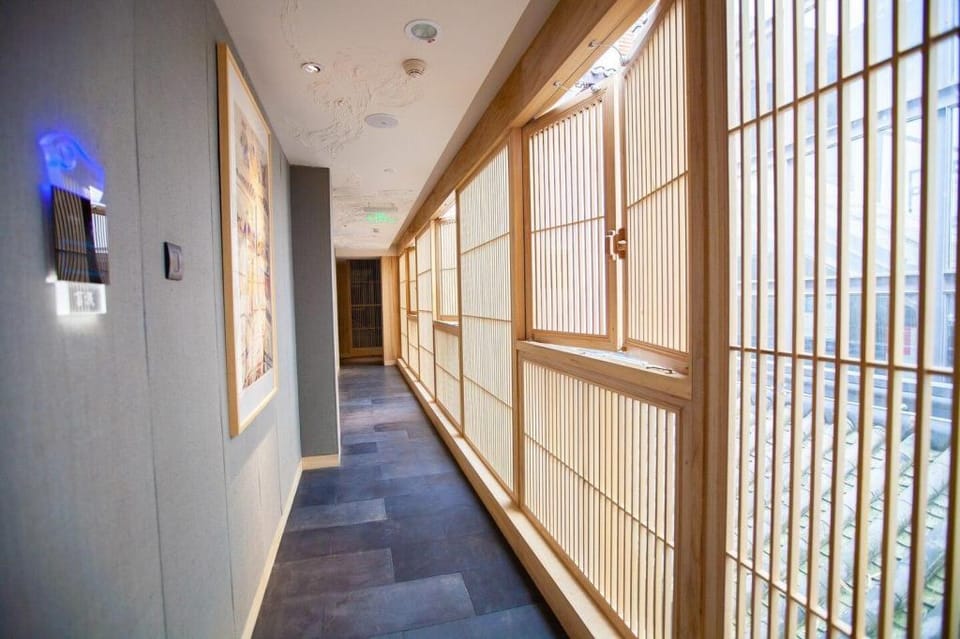 D【大鹏】儿童套房/宽窄巷子景区内/近地铁/免费早晚餐/Spa体验/古色古香川西民居 Vacation rental in Sichuan