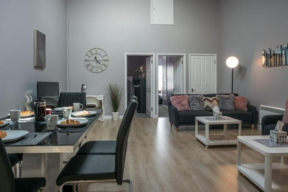 Cheltenham luxury central 2 bed apartment. Apartment in Cheltenham