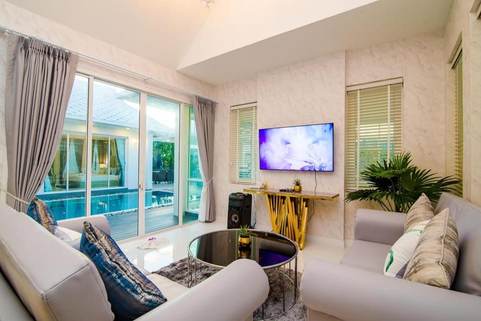 Luxury Marwin 23 Villa in Hua Hin District