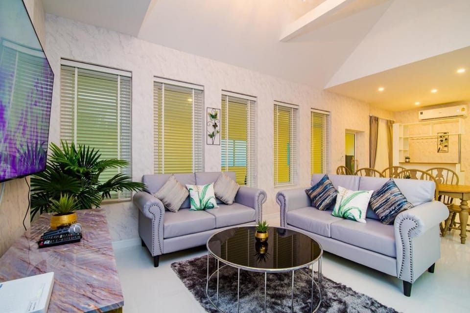 Luxury Marwin 23 Villa in Hua Hin District