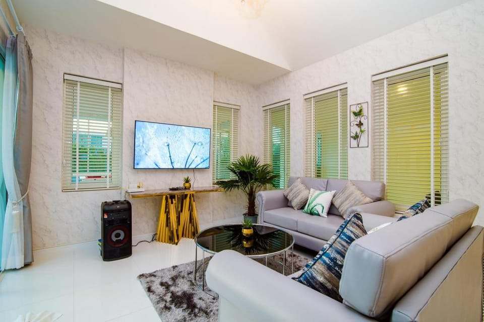 Luxury Marwin 23 Villa in Hua Hin District