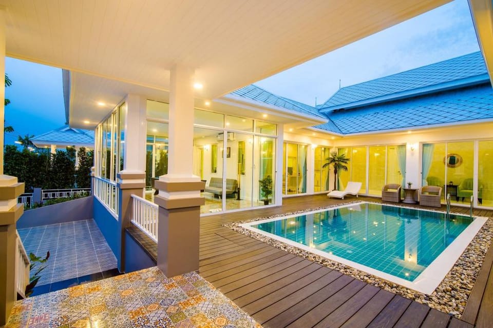 Luxury Marwin 24 Villa in Hua Hin District