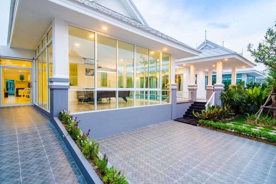 Luxury Marwin 24 Villa in Hua Hin District