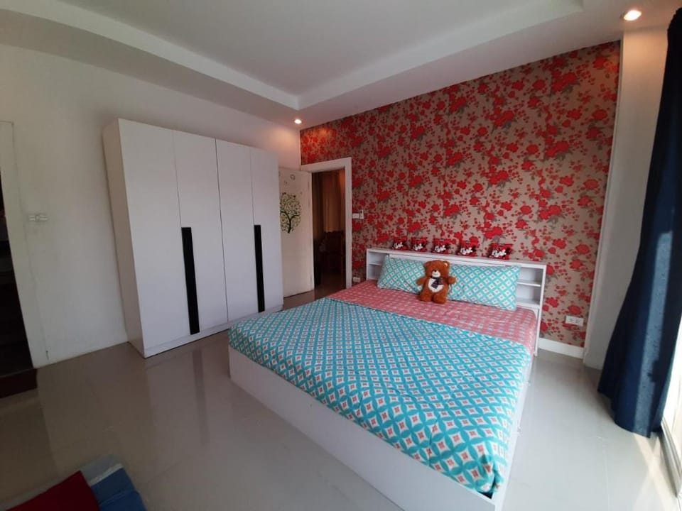 Pretty Pool Villa Huahin (BarBQ, Karaoke) 4-10 Pax Vacation rental in Hua Hin District