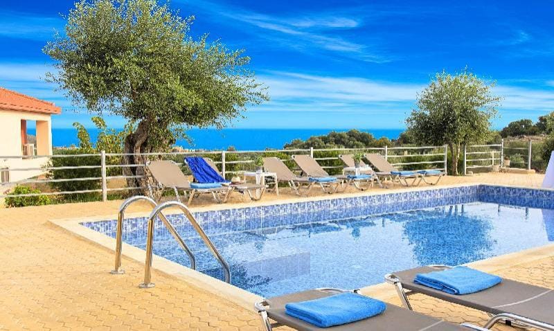Aqua Blue Villa Heated Pool Villa in Crete